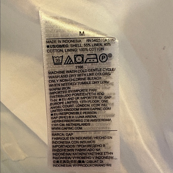 GAP long line button down vest - Picture 10 of 11